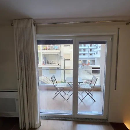 Luxury Seaside Escape 1 - Free Private Parking Appartement Golem (Tirana)