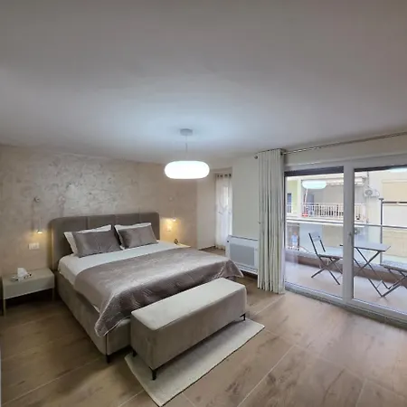 Luxury Seaside Escape 1 - Free Private Parking Appartement