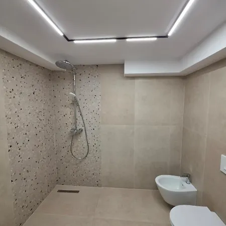 Luxury Seaside Escape 1 - Free Private Parking Appartement